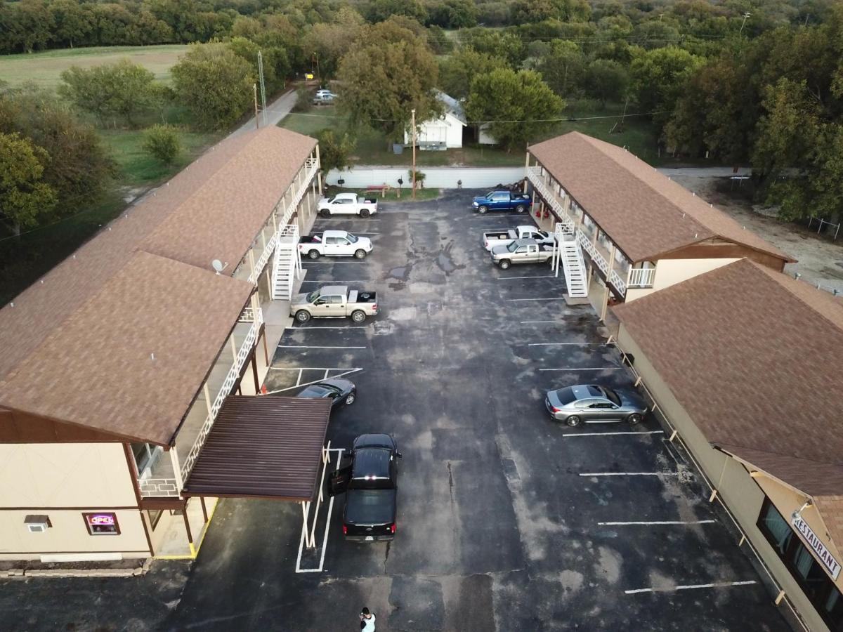 Executive Inn San Saba Екстер'єр фото