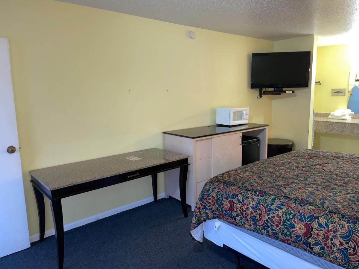 Executive Inn San Saba Екстер'єр фото