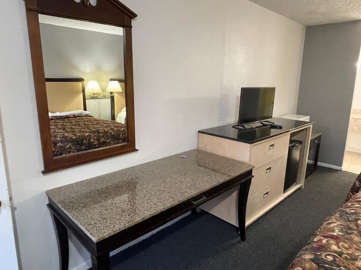 Executive Inn San Saba Екстер'єр фото